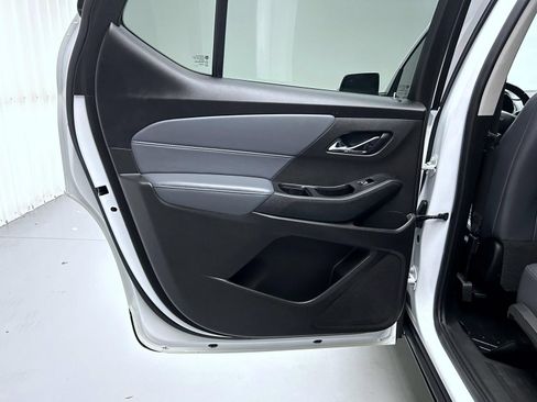 Used 2019 Chevrolet Traverse LT w/ LT Premium Package AWD/4WD image 21