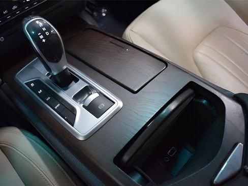 Used 2014 Maserati Ghibli RWD image 21