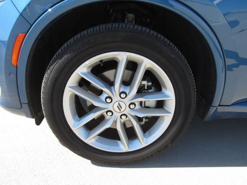 Used 2025 Dodge Durango GT image 4