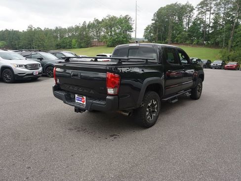 Used 2017 Toyota Tacoma TRD Off-Road w/ Tow Package (A/T) AWD/4WD image 19