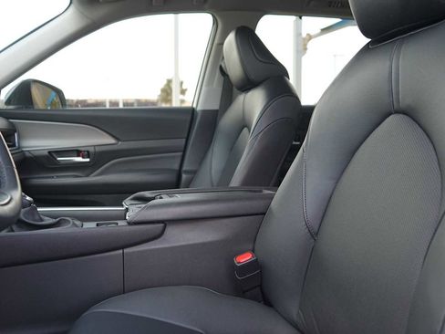 Used 2024 Toyota Grand Highlander XLE image 11