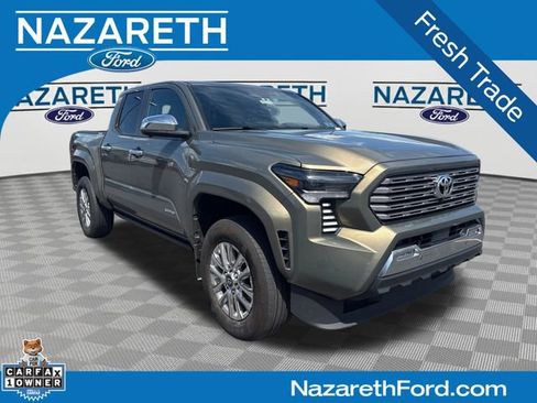 Used 2025 Toyota Tacoma Limited AWD/4WD image 1