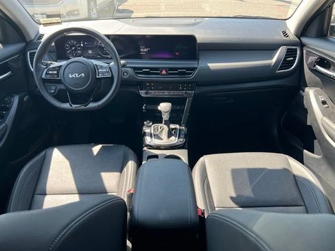 Certified 2026 Kia Seltos SX AWD/4WD image 10