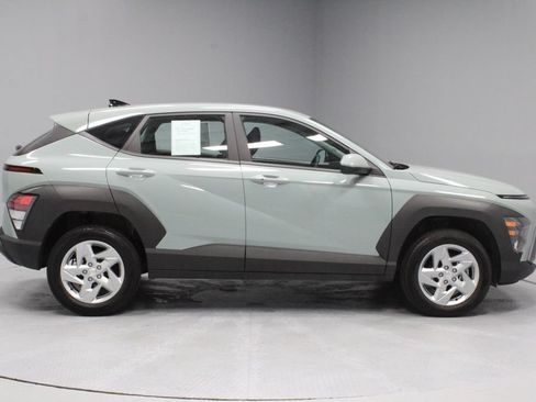 Used 2024 Hyundai Kona SE AWD/4WD image 11