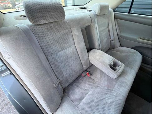 Used 2003 Toyota Camry LE FWD image 19