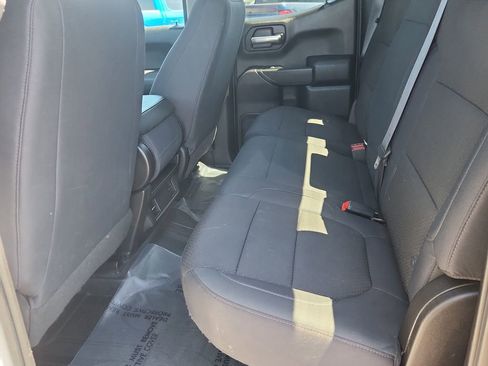 Used 2019 Chevrolet Silverado 1500 Custom w/ Custom Value Package AWD/4WD image 9