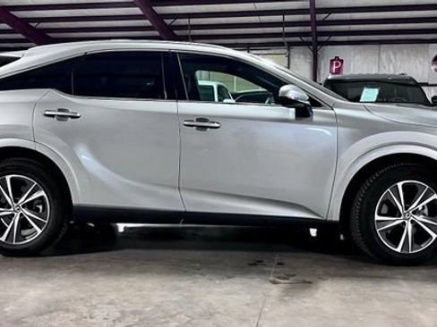 Used 2023 Lexus RX 350 FWD image 2
