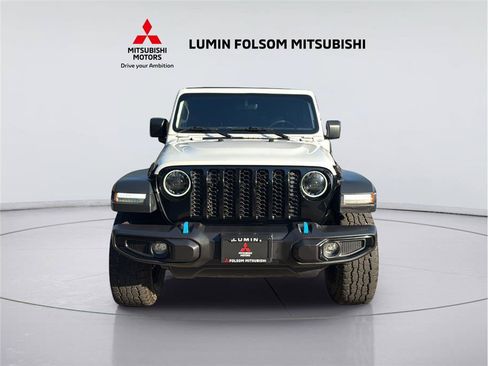 Used 2023 Jeep Wrangler Unlimited w/ Sun & Screen Package AWD/4WD image 8