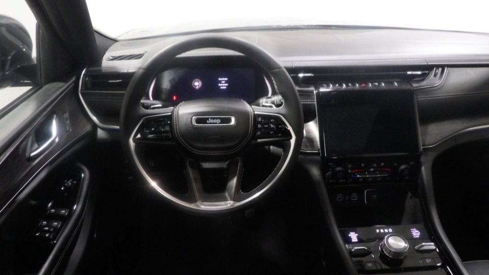 Used 2023 Jeep Grand Cherokee L Overland AWD/4WD image 9