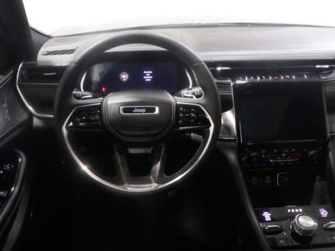Used 2023 Jeep Grand Cherokee L Overland AWD/4WD image 9