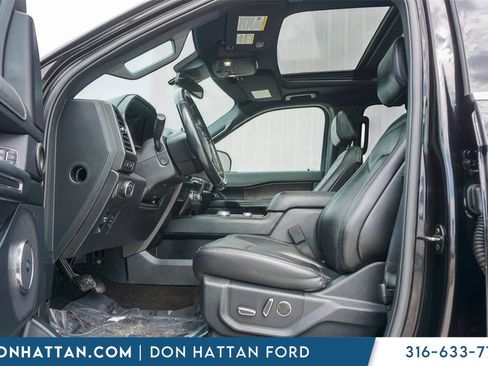 Used 2021 Ford Expedition Limited image 3