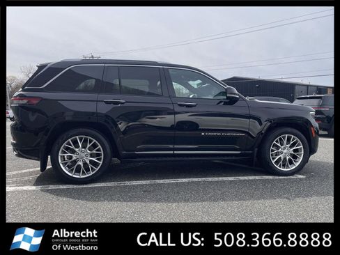Used 2023 Jeep Grand Cherokee Summit w/ Adv Protech Group IV image 6