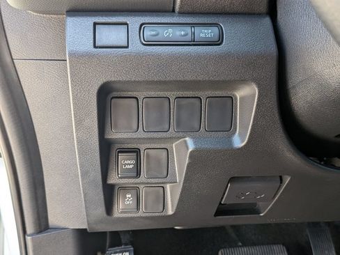 Certified 2024 Nissan Frontier SV w/ Tow Package RWD image 21