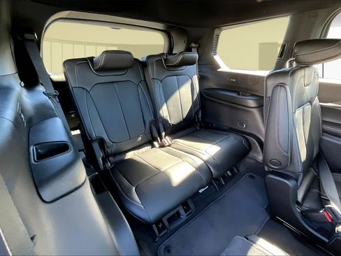 New 2025 Jeep Grand Cherokee L Limited w/ Black Appearance Package image 23