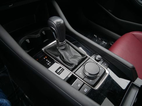 Used 2021 MAZDA MAZDA3 s image 24