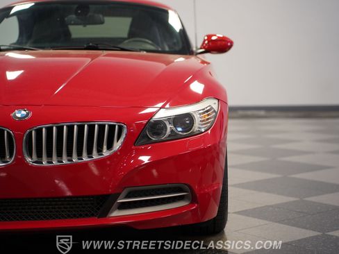 Used 2013 BMW Z4 sDrive35i RWD image 21