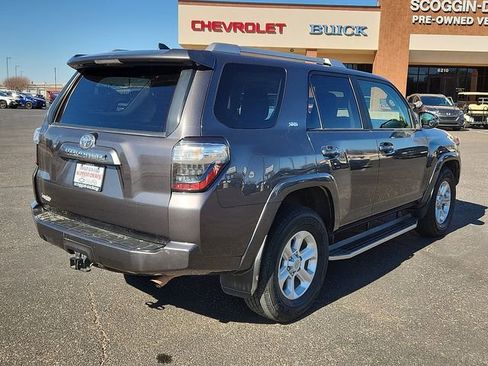 Used 2016 Toyota 4Runner SR5 Premium image 4