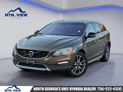 Used 2017 Volvo V60 T5 Cross Country w/ Convenience Package