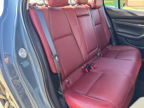 Used 2023 MAZDA MAZDA3 s image 19