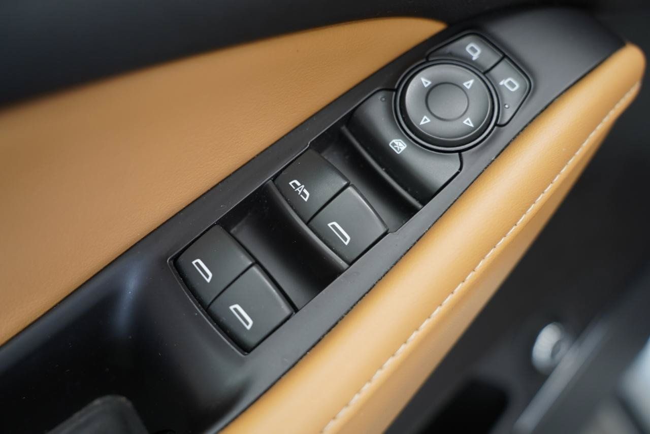 Used 2019 Buick Enclave Essence FWD image 27