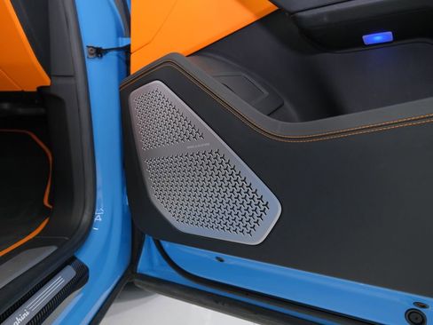 Used 2022 Lamborghini Urus image 46