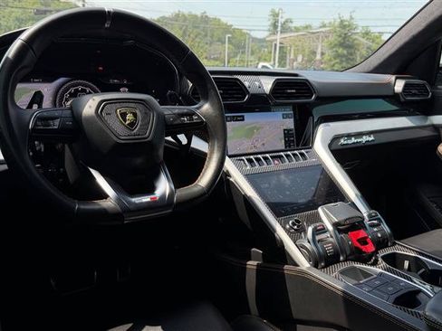 Used 2020 Lamborghini Urus AWD/4WD image 33