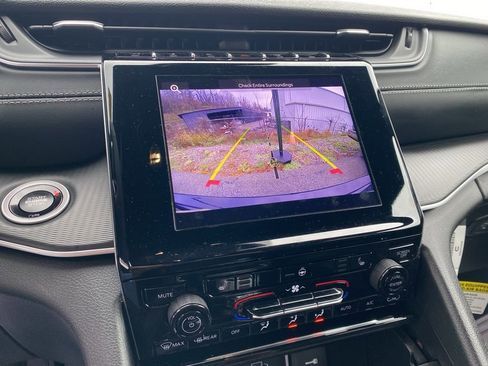 New 2025 Jeep Grand Cherokee Limited image 31