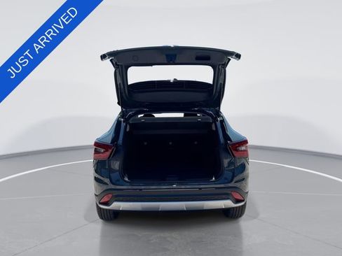 New 2026 Chevrolet Trax LT w/ Driver Confidence Package FWD image 22