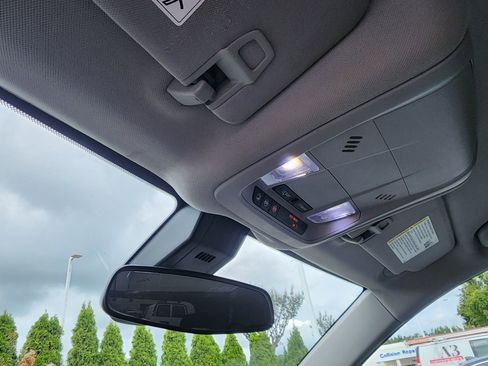 Used 2021 Chevrolet Equinox LS w/ LS Convenience Package image 36