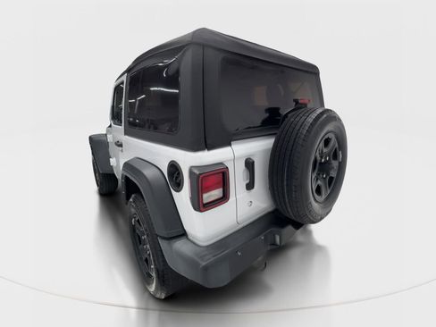 Used 2022 Jeep Wrangler Sport AWD/4WD image 10