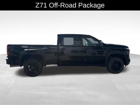 Used 2025 Chevrolet Silverado 3500 High Country w/ High Country Premium Package AWD/4WD image 9