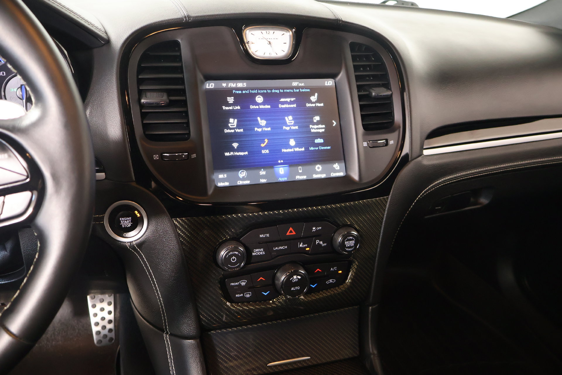 Used 2023 Chrysler 300 C RWD image 5