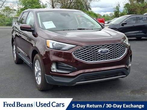 Certified 2024 Ford Edge SEL w/ Convenience Package AWD/4WD image 2