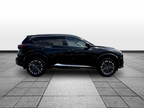 Certified 2026 Nissan Rogue Platinum w/ Platinum Premium Package AWD/4WD image 4