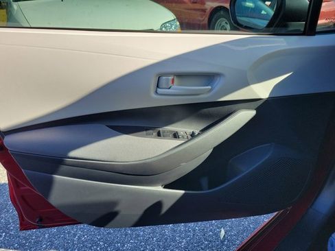 Used 2025 Toyota Corolla LE image 34