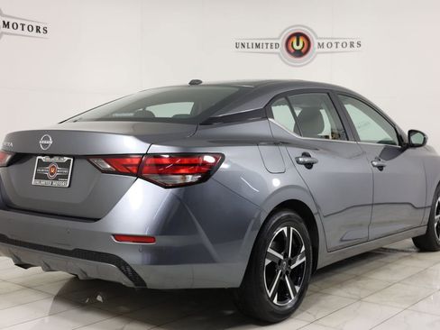 Used 2025 Nissan Sentra SV FWD image 3