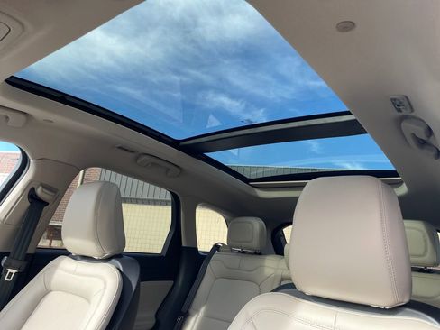 New 2026 Lincoln Corsair Reserve image 13