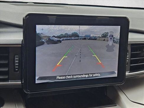 Used 2023 Ford Explorer XLT w/ Equipment Group 202A RWD image 14