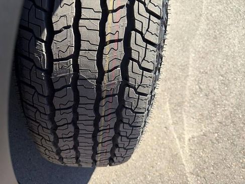 New 2026 GMC Acadia AT4 image 11