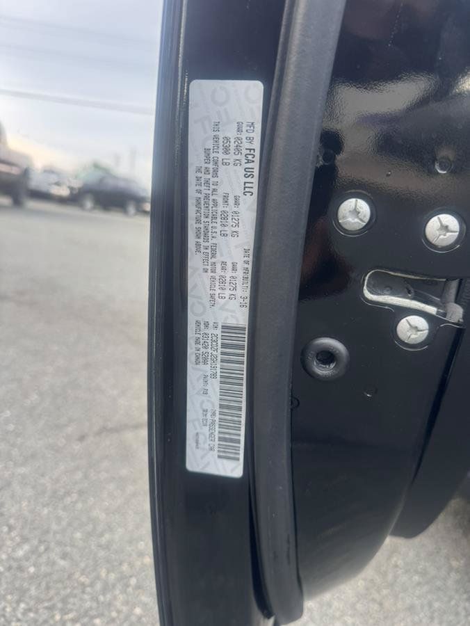 Used 2016 Dodge Challenger R/T Scat Pack w/ Leather Interior Group RWD image 27