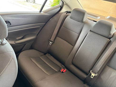 Used 2025 Nissan Altima 2.5 SV FWD image 39