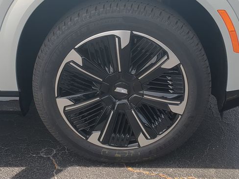 New 2025 Cadillac Escalade IQ Sport 2 image 18