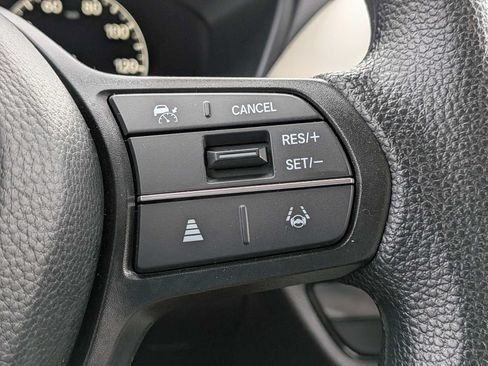 Certified 2025 Honda HR-V LX image 23