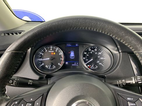Used 2020 Nissan Rogue S w/ Special Edition Package AWD/4WD image 22