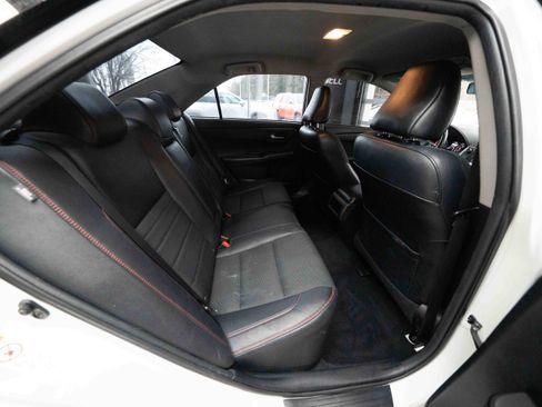 Used 2016 Toyota Camry SE image 24
