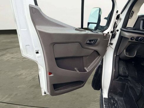 Used 2020 Ford Transit 250 Medium Roof RWD image 21
