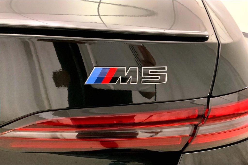 Certified 2025 BMW M5 w/ Executive Package AWD/4WD image 7