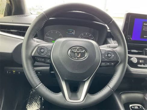 Used 2023 Toyota Corolla SE image 19