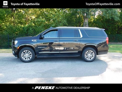 Used 2021 GMC Yukon XL Denali AWD/4WD image 9