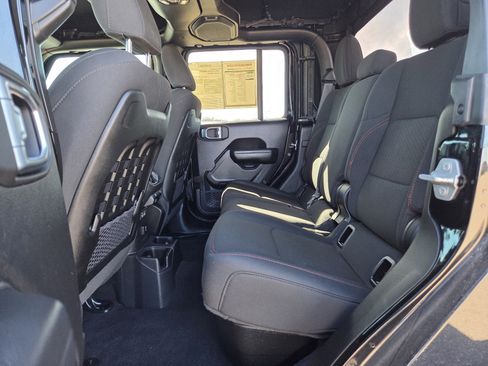 Used 2023 Jeep Gladiator Rubicon w/ Trailer Tow Package image 15